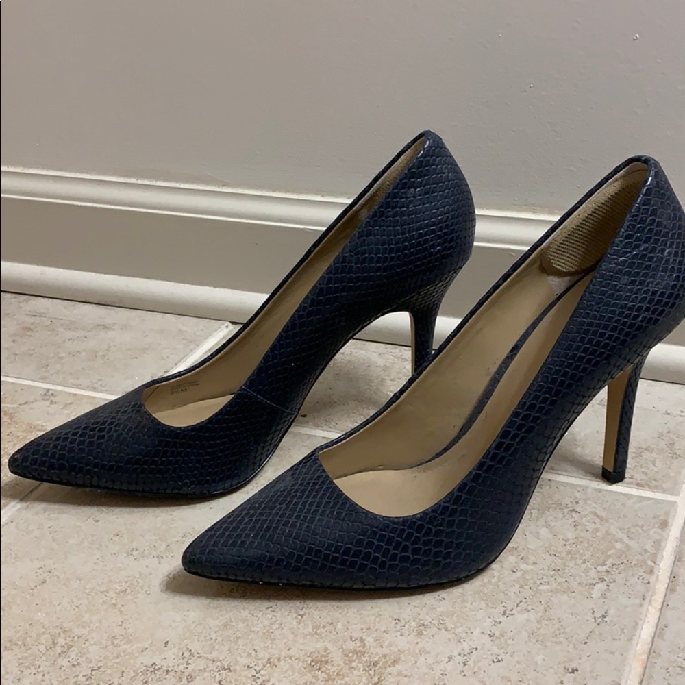 Blue Ann Taylor pumps